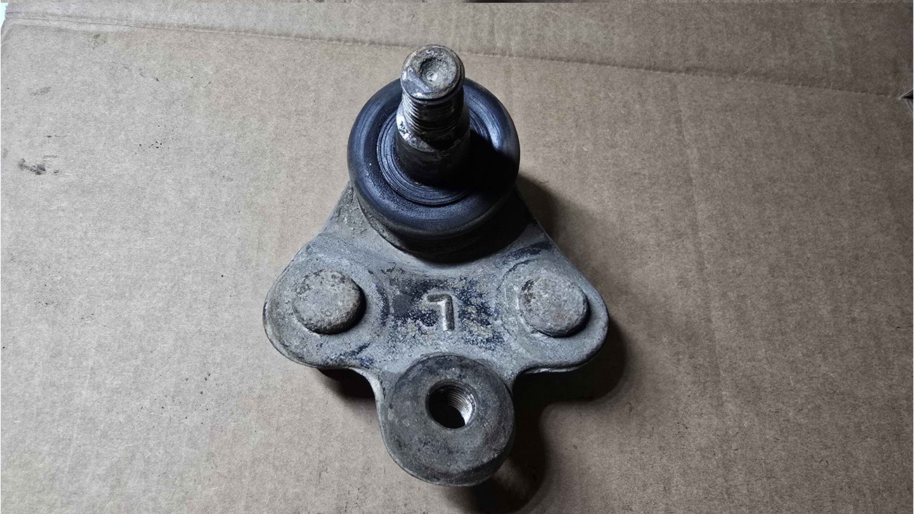 Кульова опора передня Honda Civic 4D (2006–2011). 51230SNAA03, 51220SNAA03